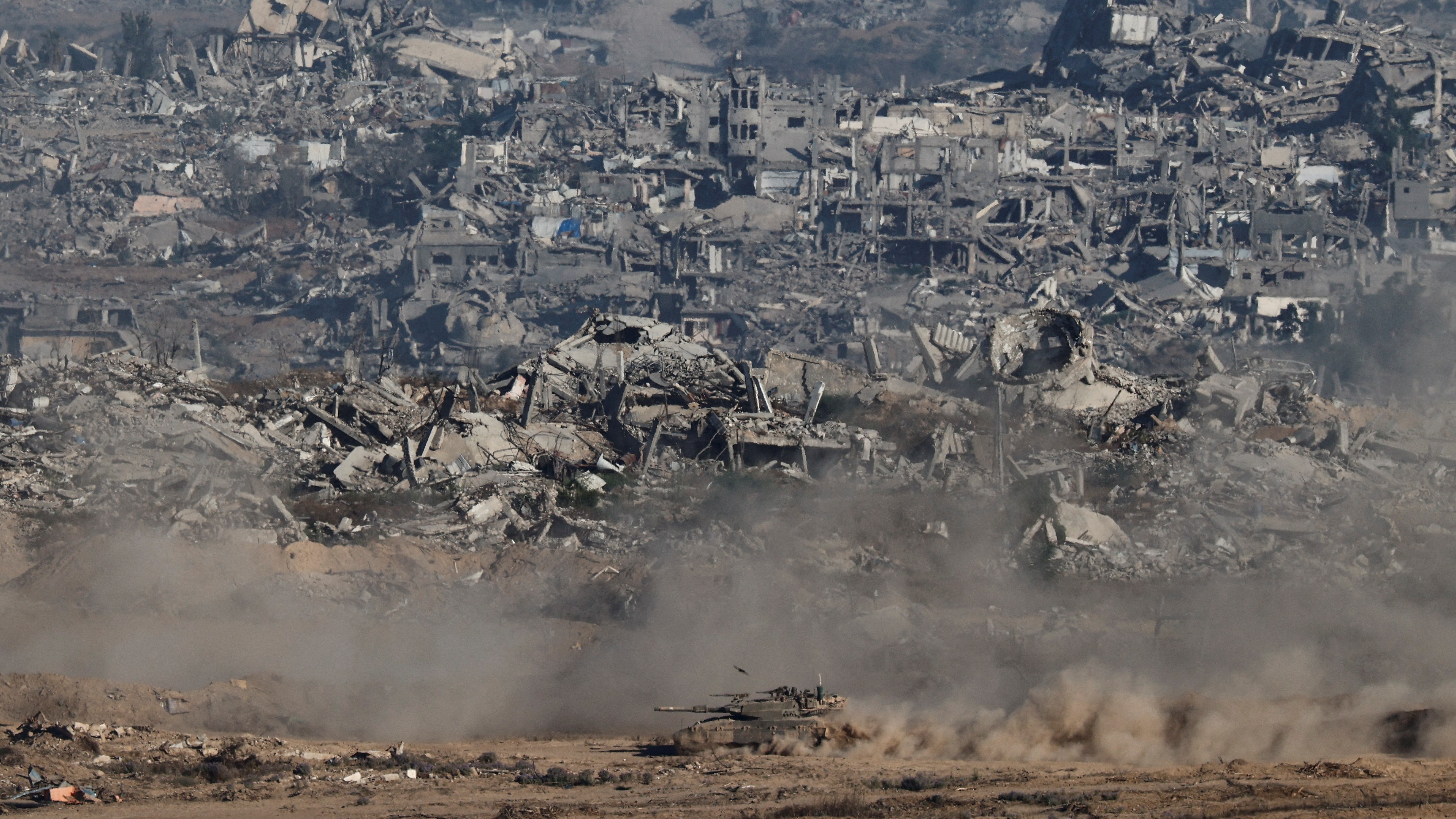 Un tanque israelí manobra na Franxa. REUTERS/Amir Cohen