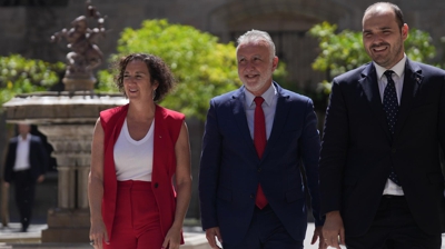 A conselleira de Economía e Finanzas, Alícia Romero; o ministro de Política Territorial e Memoria Democrática de España, Ángel Víctor Torres, e o conselleiro da Presidencia Albert Dalmau Miranda, na Comisión bilateral Estado-Generalitat.- David Zorrakino - Europa Press