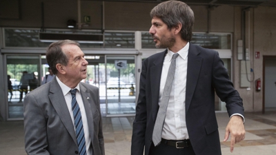 O alcalde de Vigo, Abel Caballero, co ministro de Cultura, Ernest Urtasun. EFE / Salvador Sas