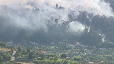 Incendio nos Montes de Marín, este domingo pola tarde