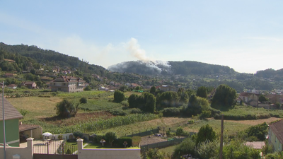 Incendio nos Montes de Marín, este domingo pola tarde