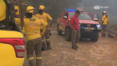 Bombeiros nos incendios de Arouca, Portugal. Imaxes da RTP