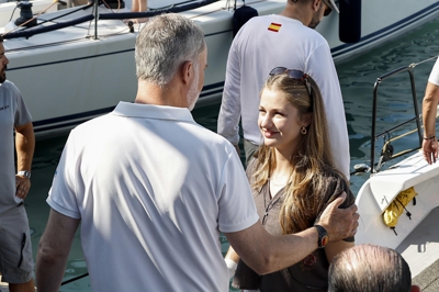 O rei Filipe VI e a princesa Leonor no porto de Palma este sábado