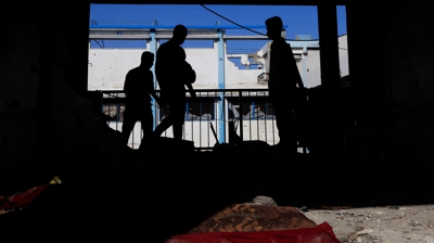 Israel tamén bombardeou unha escola da UNRWA en Khan Yunis. REUTERS/Hatem Khaled.