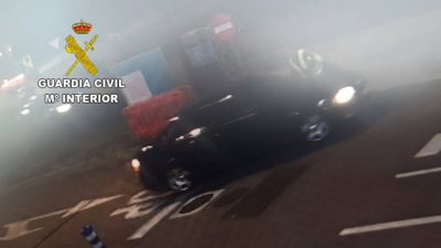 Atropela ao vixilante dun aparcadoiro en Nigrán (Garda Civil)