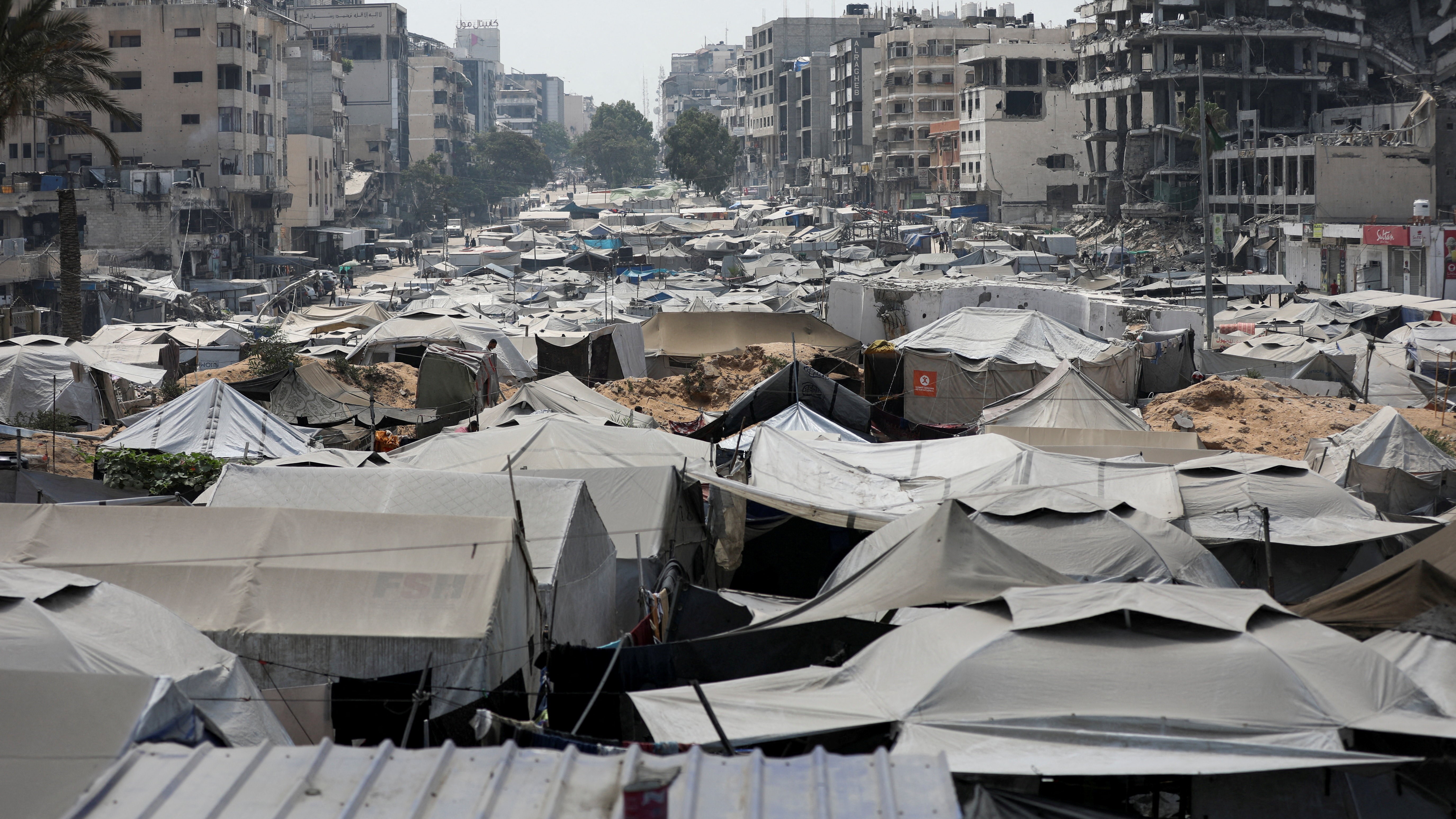 Campamento con desprazados palestinos na Cidade de Gaza (Reuters/Dawoud Abu Alkas)