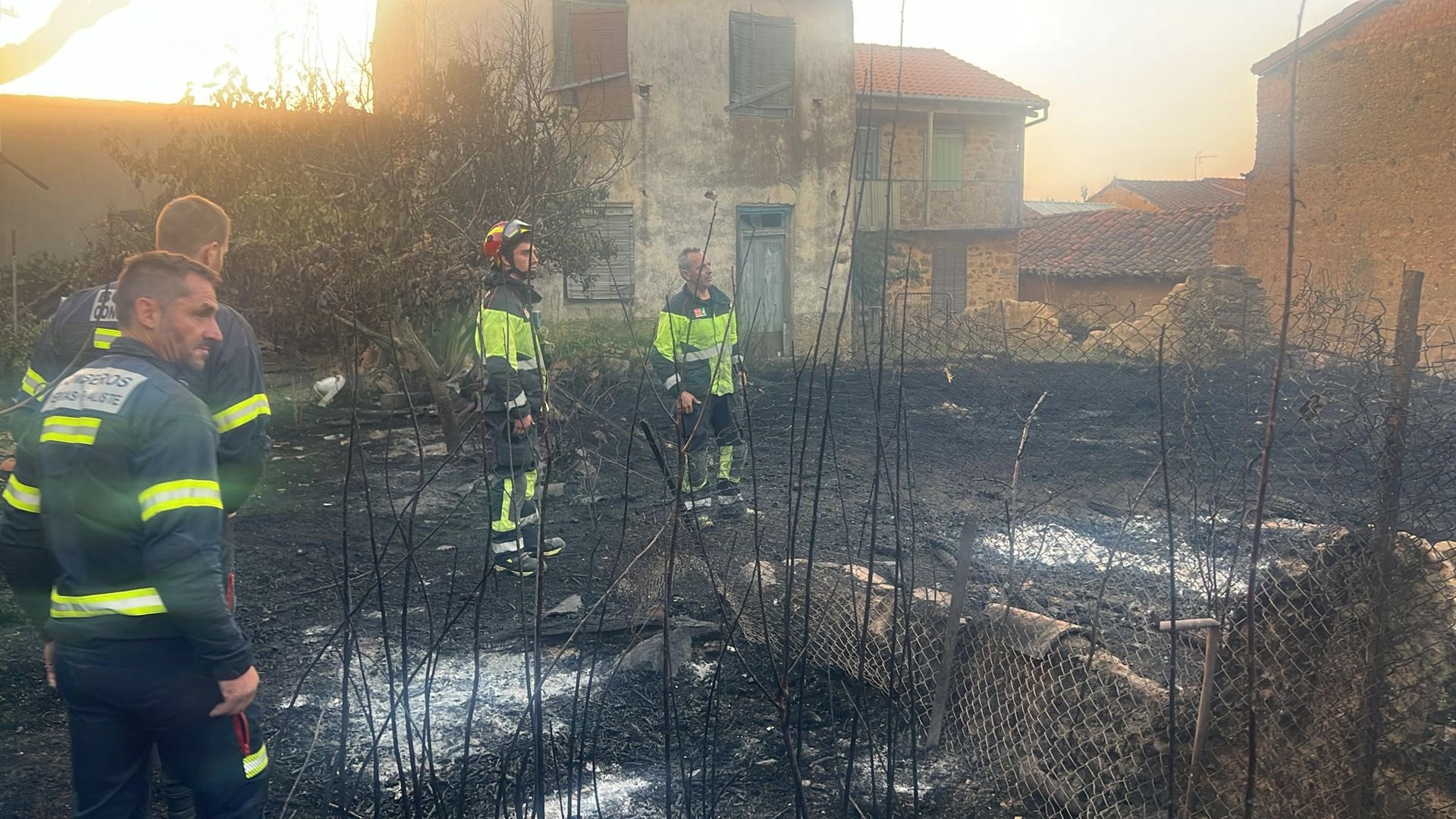 Efectos do incendio de Molezuelas da Carballeda (Zamora). EFE/Consorcio de Bomberos da Deputación de Zamora.