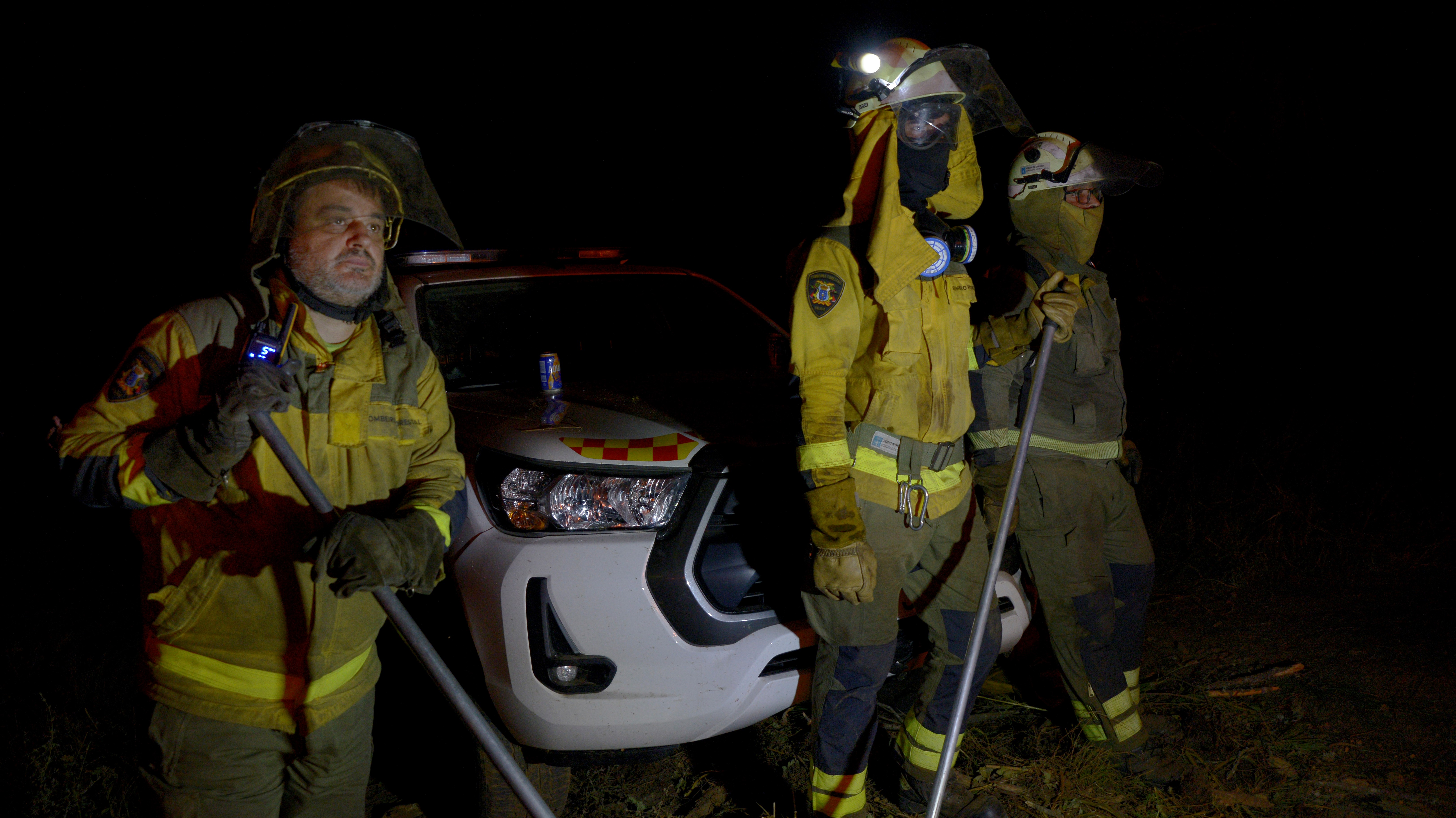 Brigada de bombeiros forestais en Vences, Monterrei (Europa Press/Rosa Veiga)
