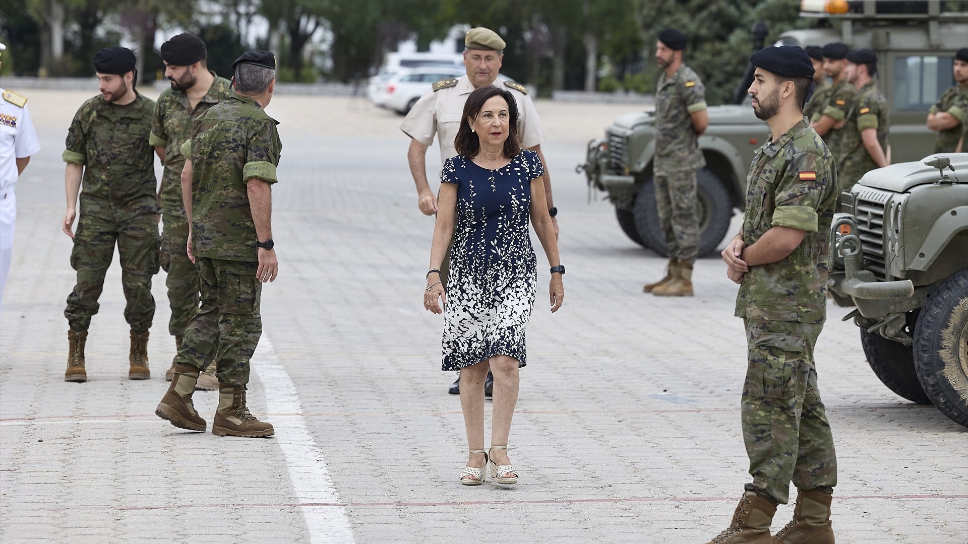 A ministra de Defensa, Margarita Robles, durante unha visita á Brigada Guadarrama XII, na base militar El Goloso (Jesús Hellín/Europa Press)
