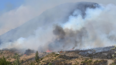 Un incendio en Fasgar, León/J. Casares/EFE