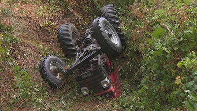 O tractor, que envorcou nunha focha, carecía de cabina