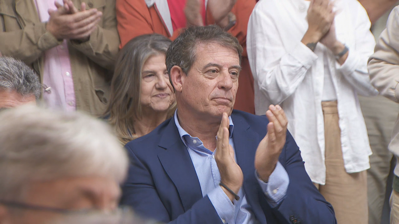 O secretario xeral do PSdeG, José Ramón Gómez Besteiro, na toma de posesión este luns do alcalde do Barco de Valdeorras
