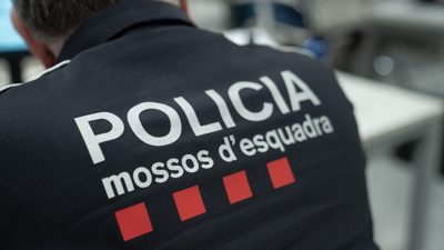 Un axente dos Mossos d´Esquadra/Foto de arquivo/David Zorrakino /Europa Press