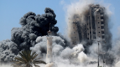 Edificio alcanzado por un ataque hebreo na cidade de Gaza. REUTERS/Mahmoud Issa