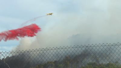 O emprego de avións e helicópteros permitiu controlar os incendios máis perigosos
