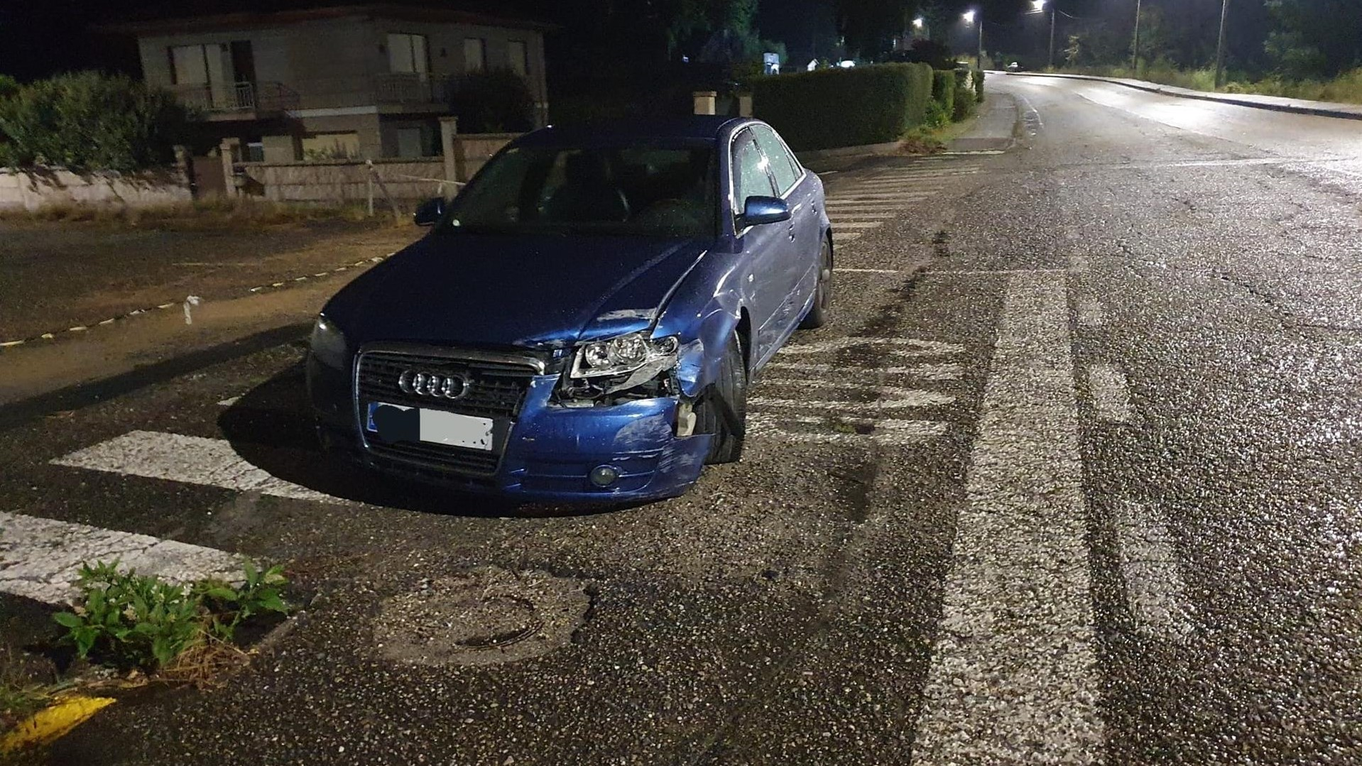 O vehículo en que ía foi recuperado e devolto ao seu lexítimo dono/Policía local do Porriño