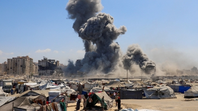 Palestinos desprazados na Cidade de Gaza en medio dos bombardeos israelís (Reuters/Ebrahim Hajjaj)