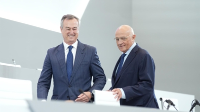 O CEO do Banco Sabadell, César González-Bueno (e), e o presidente do Banco Sabadell, Josep Oliu, nunha imaxe de arquivo (David Zorrakino-Europa Press-Arquivo)