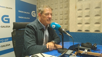 Besteiro durante a entrevista na Radio Galega