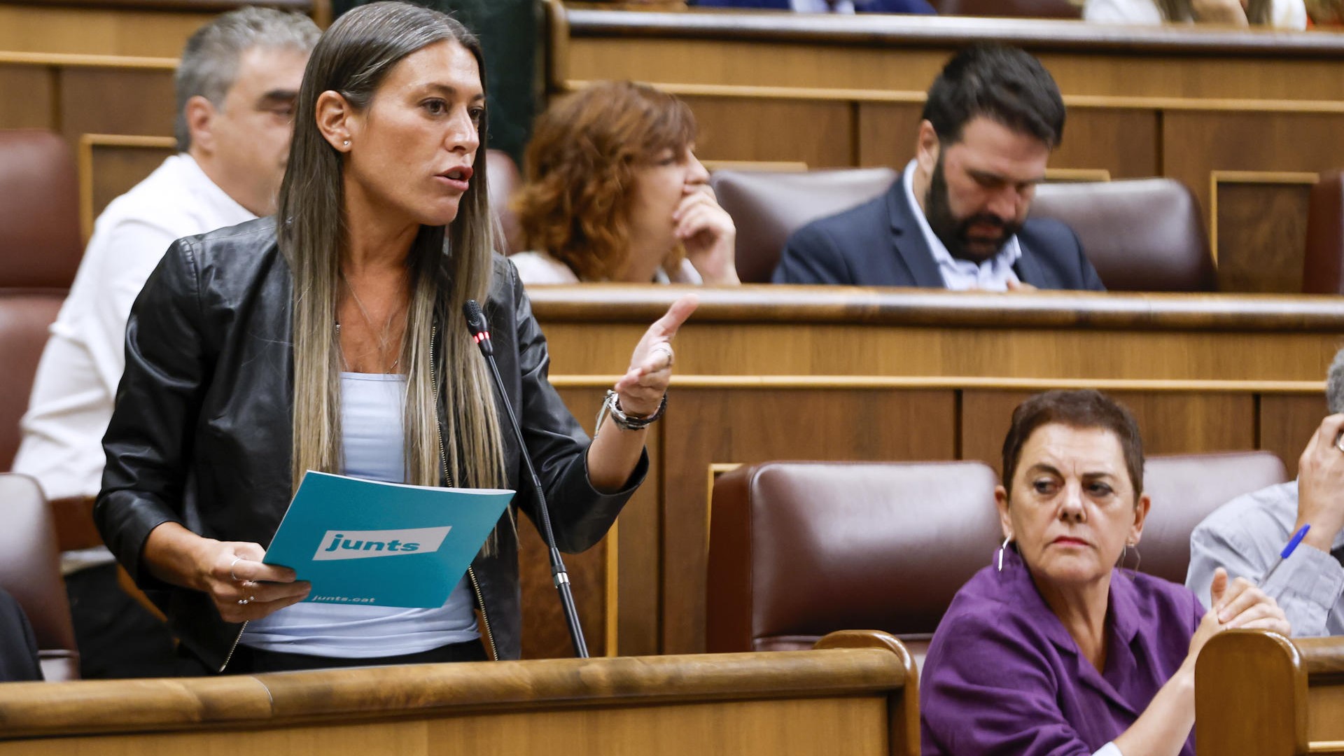 Míriam Nogueras botoulle en cara a Sánchez que o seu goberno paralice iniciativas de Junts (EFE / J. J. Guillén)