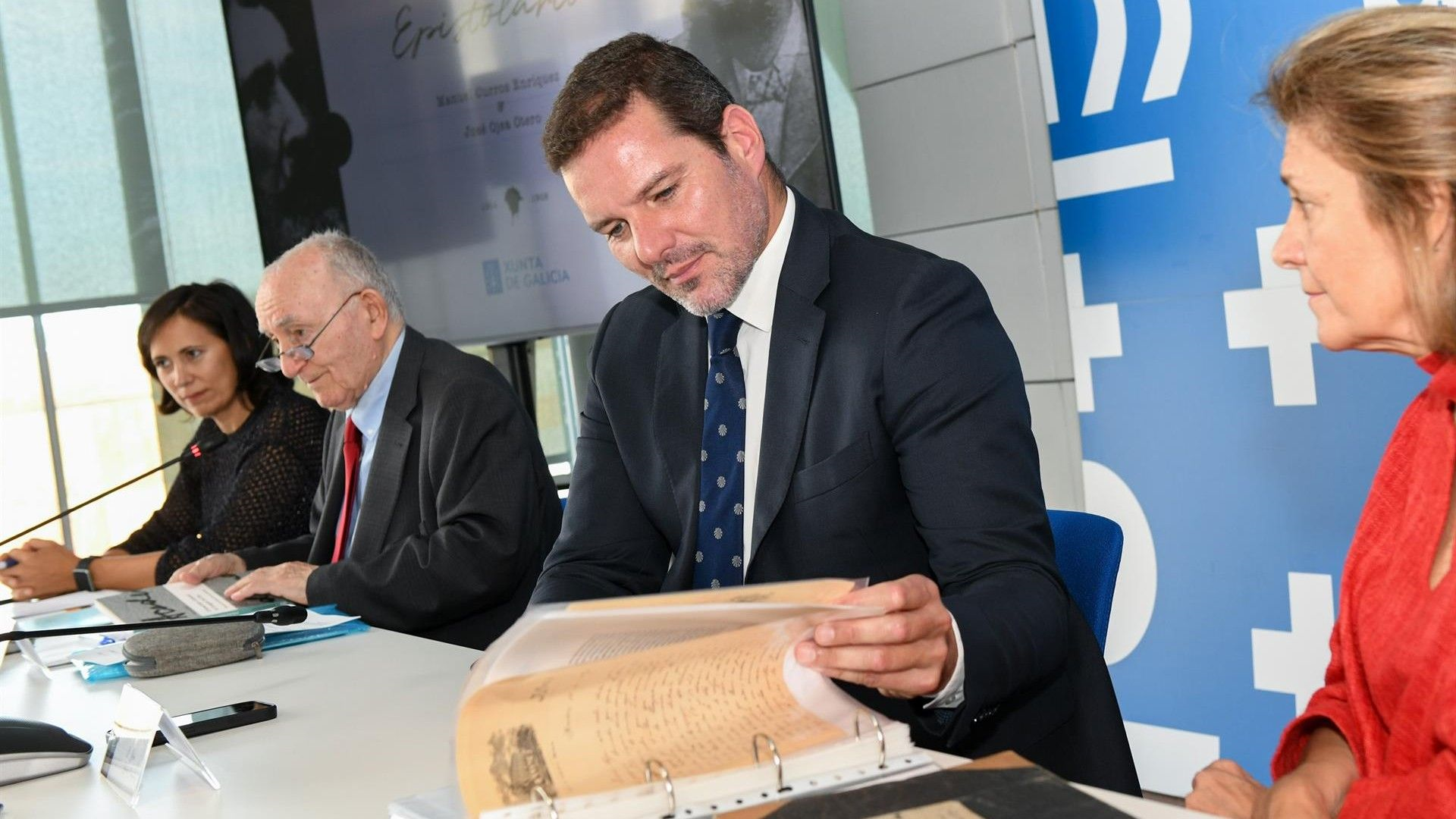 O conselleiro de Cultura, Lingua e Xuventude, José López Campos, na presentación de cartas inéditas escritas por Curros Enríquez (Xunta de Galicia)