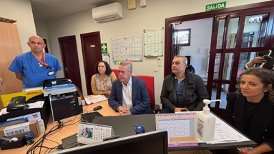 O conselleiro de Sanidade, Antonio Gómez Caamaño, visita la Unidade Central de Radiofarmacia de Galicia, en Ordes