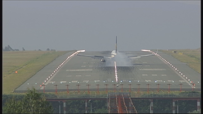 Ryanair asestoulles o último golpe aos aeroportos galegos