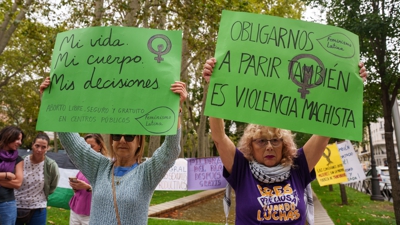Concentración para esixir o dereito ao aborto libre na sanidade pública celebrada o 28 de setembro do 2025 fronte ao Ministerio de Sanidade, en Madrid (Matias Chiofalo / Europa Press)