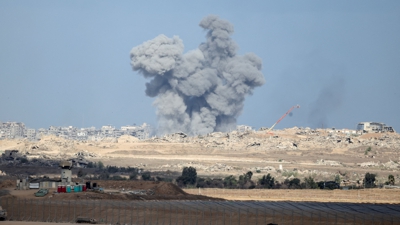 Fume en Gaza tras ratificar o Goberno de Netanyahu o alto ao fogo (REUTERS/Shir Torem)