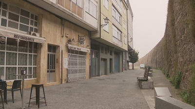 Os feito sucederon na rúa Vía Romana, ao carón da Muralla de Lugo