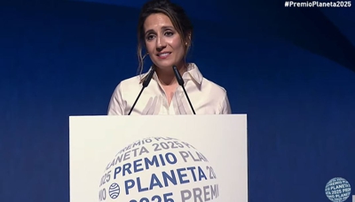 A escritora Ángela Banzas durante a entrega do premio