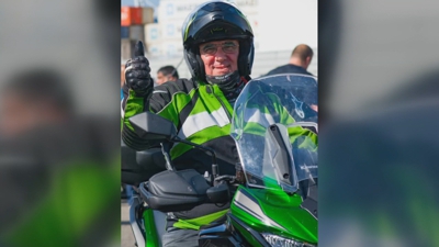 O moteiro adquirira a súa nova motocicleta había uns meses
