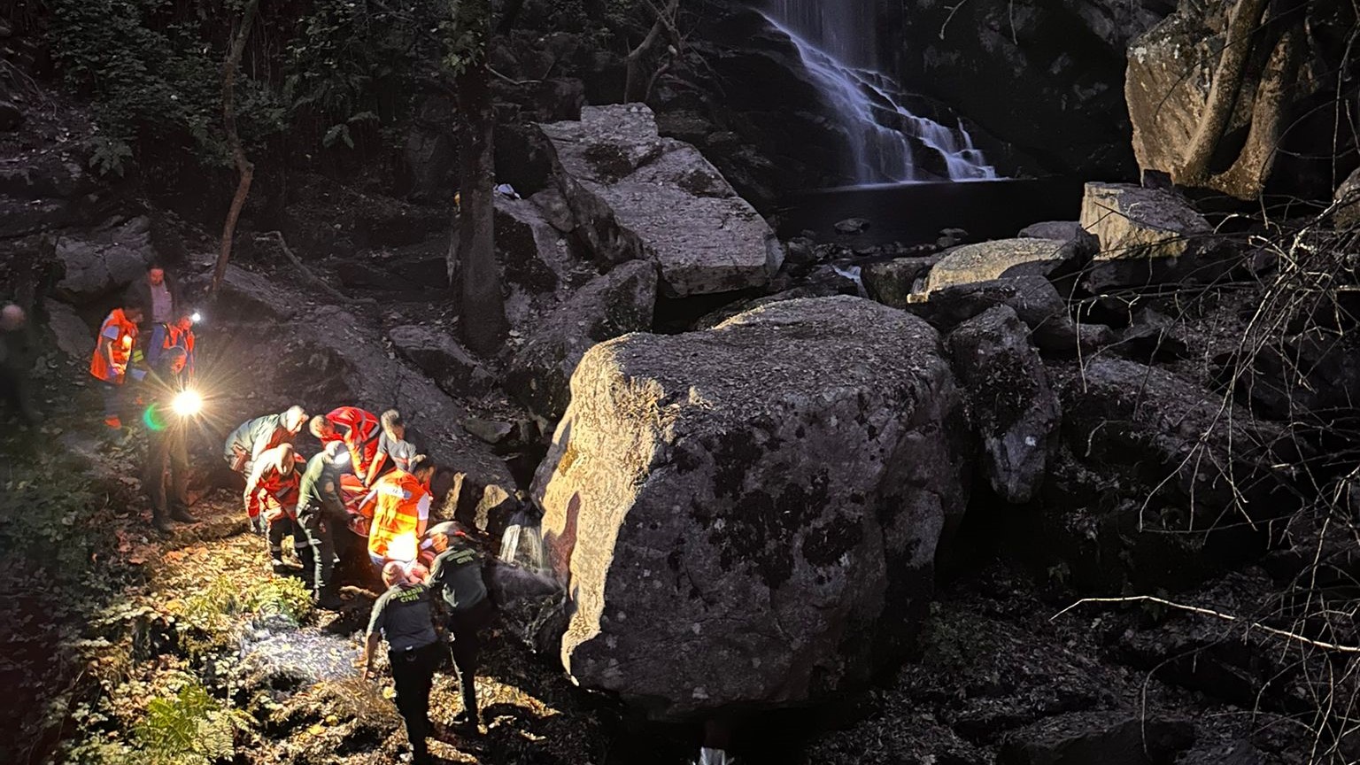 Imaxes cedidas pola empresa Turismo Pantón, que participou no rescate