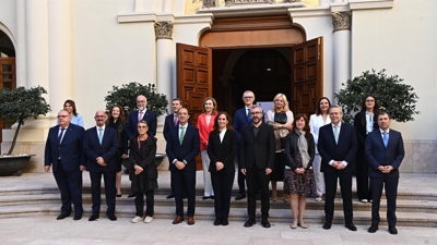 A mnistra de Sanidade, Mónica García, e os conselleiros das distintas comunidades autónomas, na xuntanza que se celebra en Zaragoza (Ramón Comet - Europa Press)
