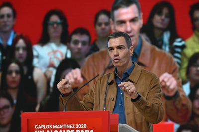 Pedro Sánchez este domingo no acto de precampaña electoral dos socialistas de Catela e León. Foto: EFE/Javier Casares