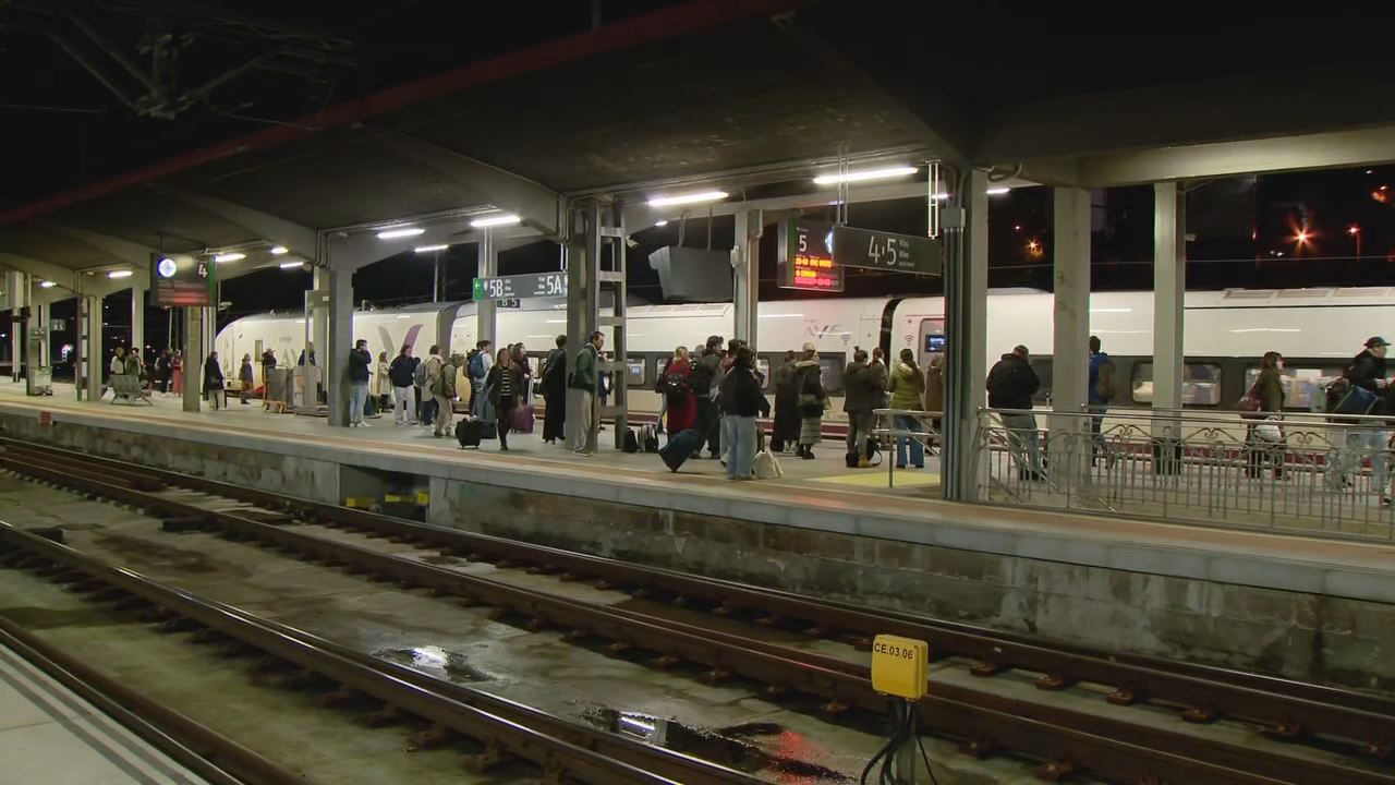 Unha das plataformas da estación de tren de Ourense este domingo