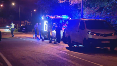 Axentes e persoal de emerxencias no lugar do accidente