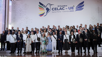 Foto de familia tomada no cumio de Santa Marta, Colombia (REUTERS / Luisa Gonzalez)