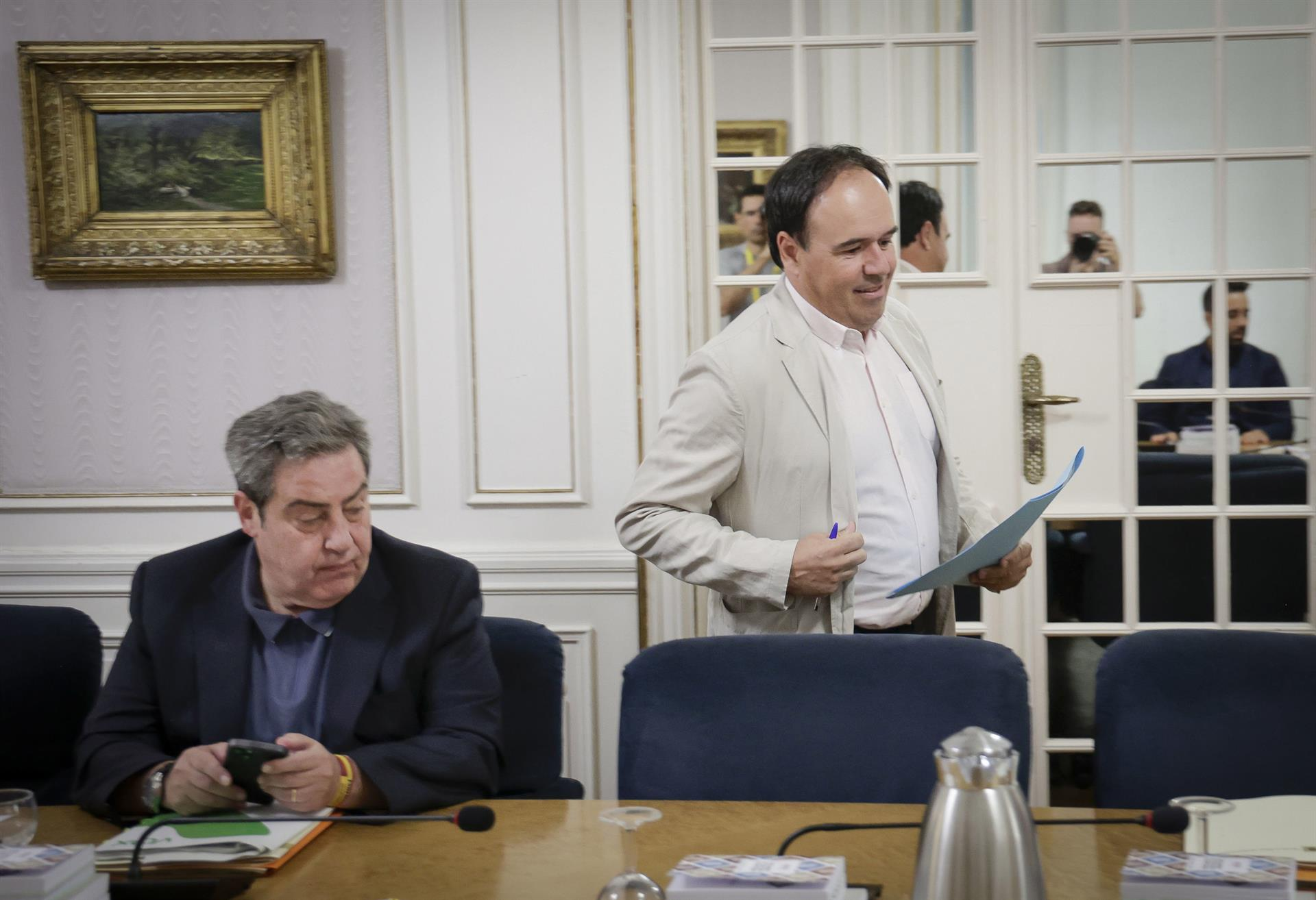 José María Llanos, de Vox, e Juan Francisco Pérez Llorca, o candidato do PP. EuropaPress