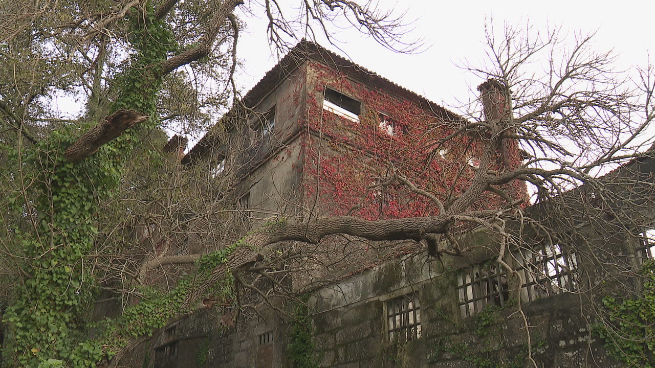 A antiga conserveira da familia Lafuente, en Samieira