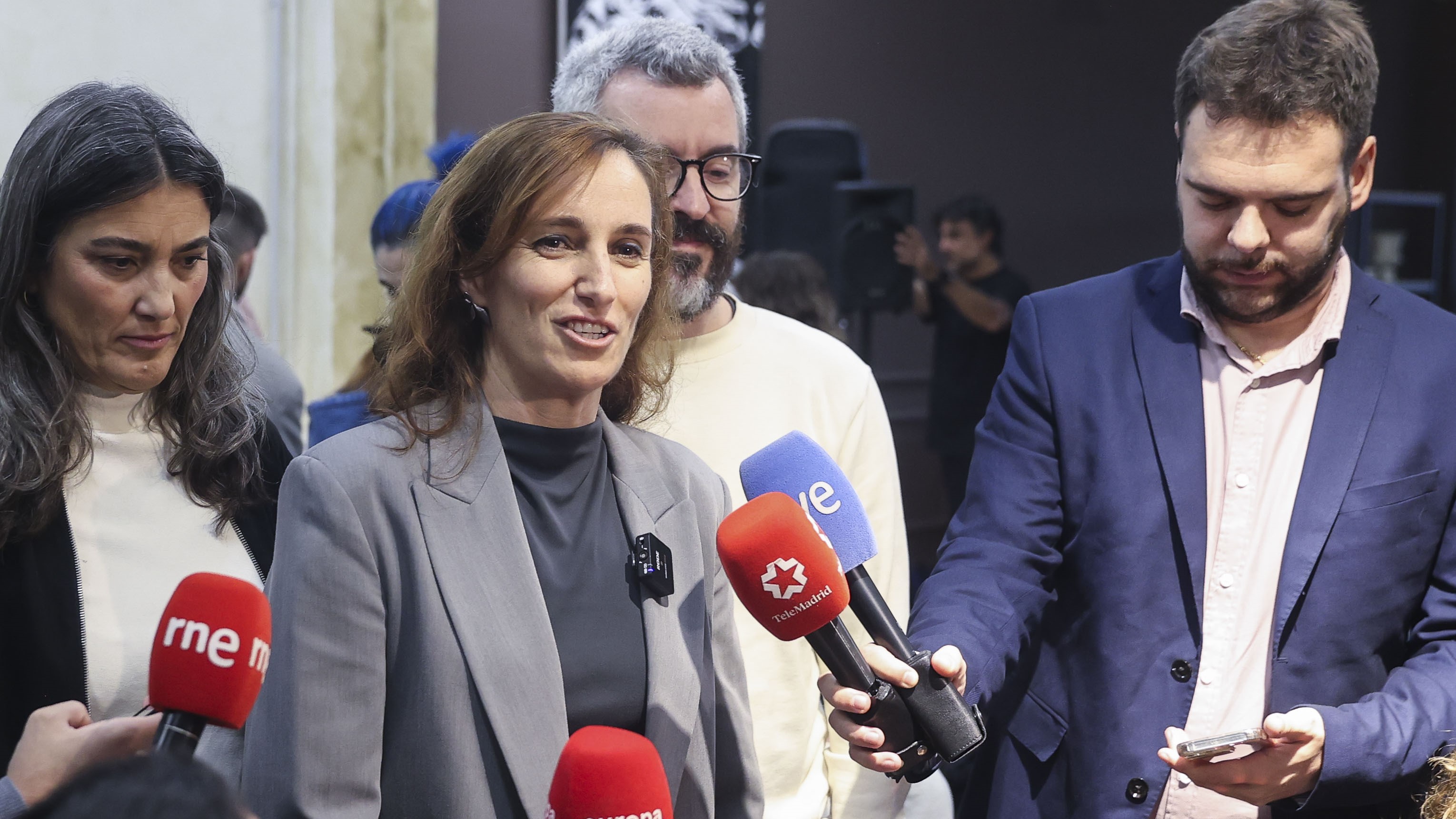 Mónica García atende á prensa no acto de Más Madrid este sábado. (EFE/Víctor Lerena)