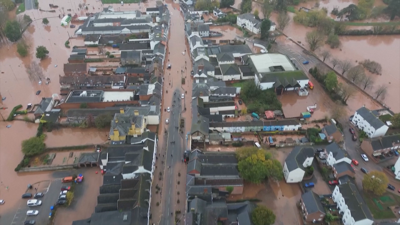 Imaxe dunha localidade no Reino Unido asolagada polo impacto de 