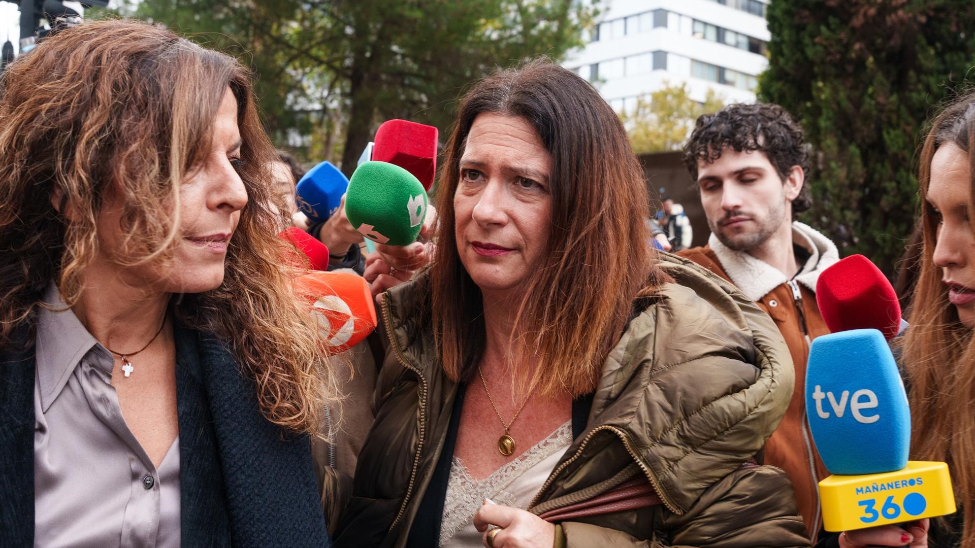 A exmilitante do PSOE Leire Díez á súa chegada aos xulgados da praza de Castilla (MATIAS CHIOFALO)