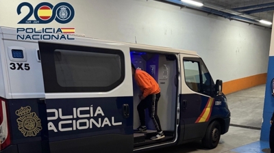 Imaxe do vehículo policial que interviu na detención