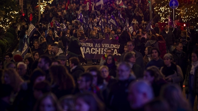 Imaxe da manifestación do 25-N na cidade de Vigo (Adrián Irago-Europa Press)