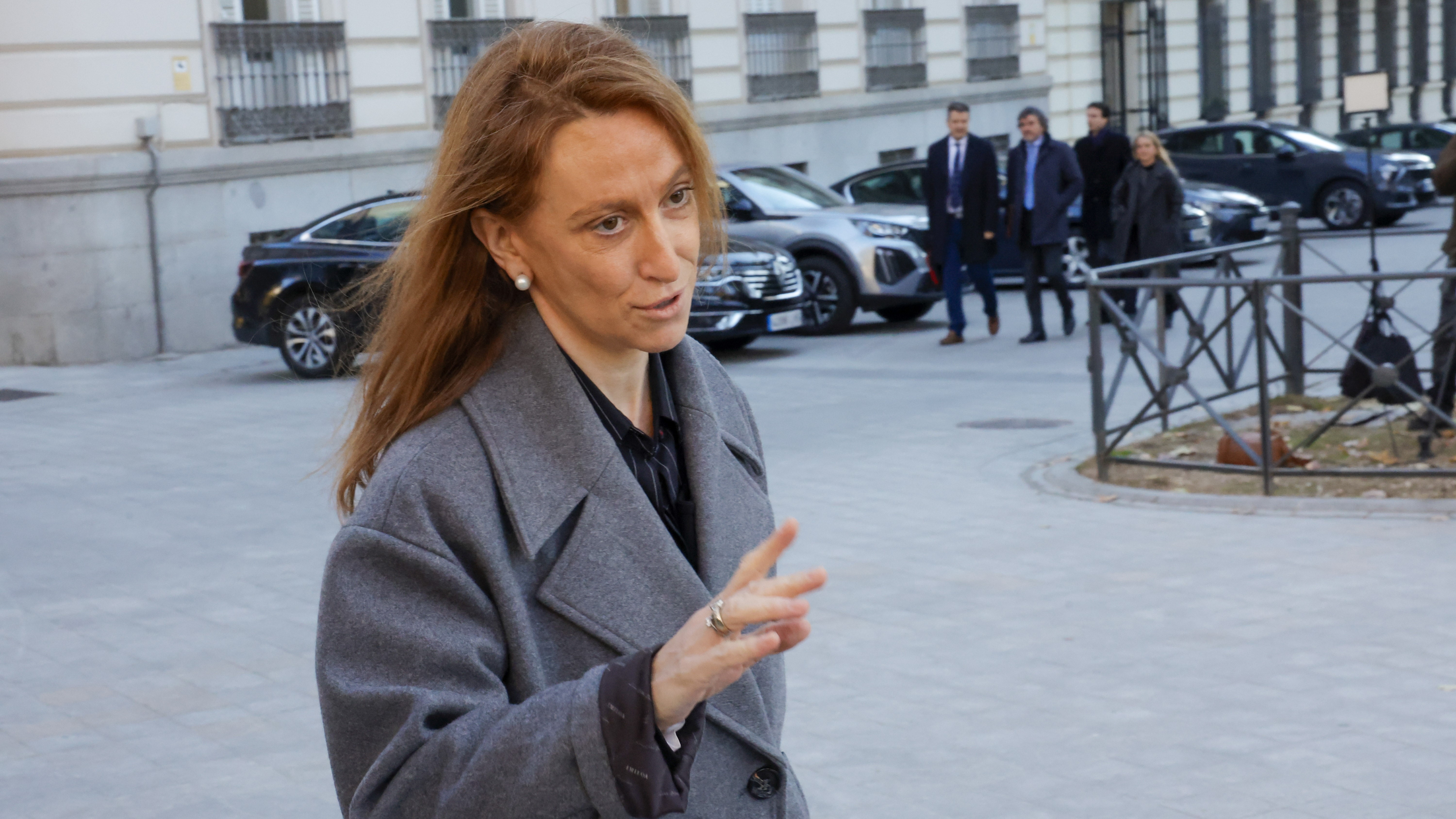 A avogada de Koldo García, Leticia de la Hoz, á súa chegada á Audiencia Nacional (EFE/Zipi)
