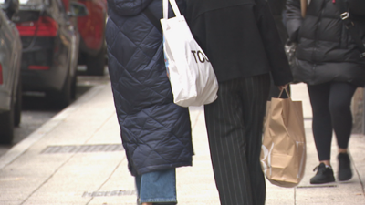 O obxectivo deste día é protestar contra as compras masivas do Black Friday