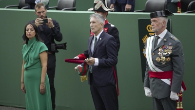 A directora xeral da Garda Civil, Mercedes González e o ministro do Interior, Fernando Grande-Marlaska, durante o acto central da celebración da patroa da Garda Civil-Javier Pulpo-Europa Press-Arquivo