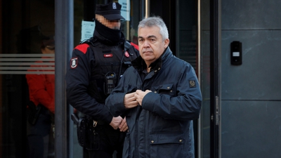 Santos Cerdán saíndo dos xulgados de Tafalla, en Navarra, este luns (EFE/Villar López)