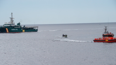 Caiuco localizado nas Canarias con 73 persoas a bordo. Antonio Sempere/Europa Press